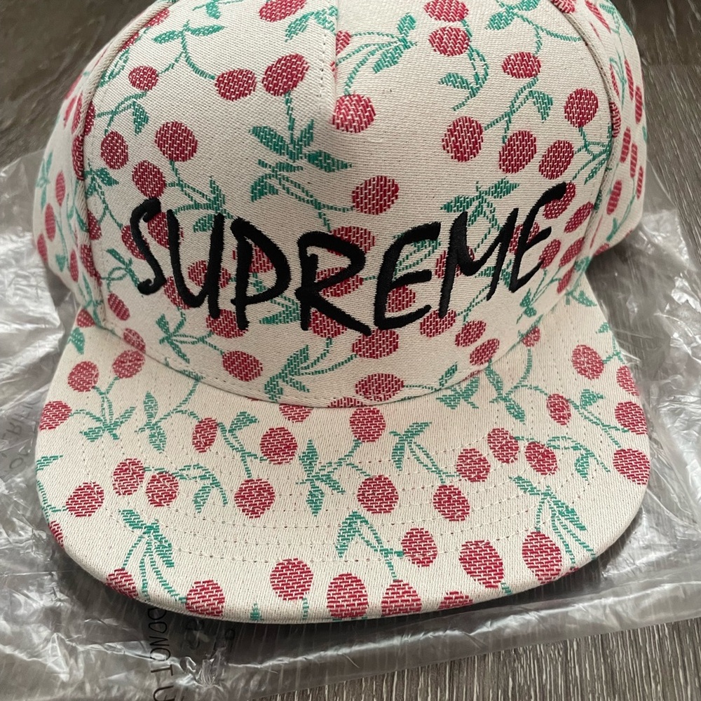Supreme cherries 5-panel hat